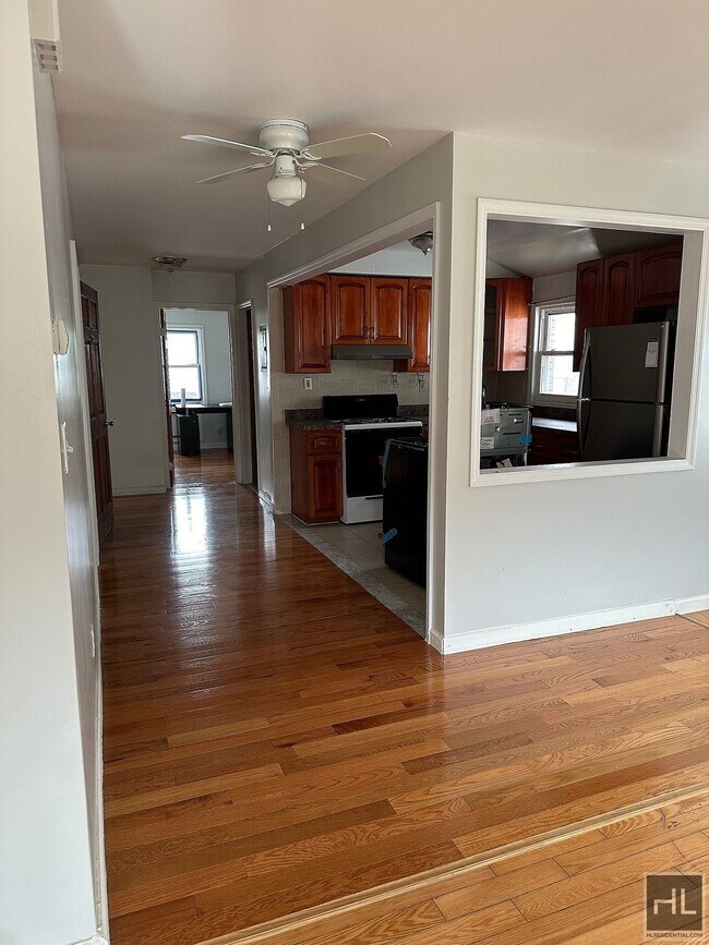 Building Photo - 122 PLACE