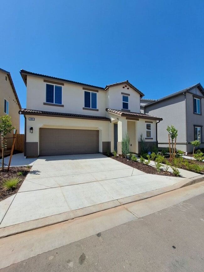 Building Photo - Gorgeous Two-Story Home Near Copper & Willow!