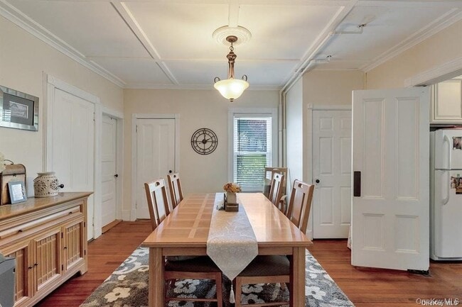 Building Photo - 26 Burtis Ave