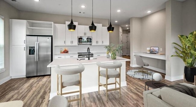 Building Photo - 105 Rogers St NE