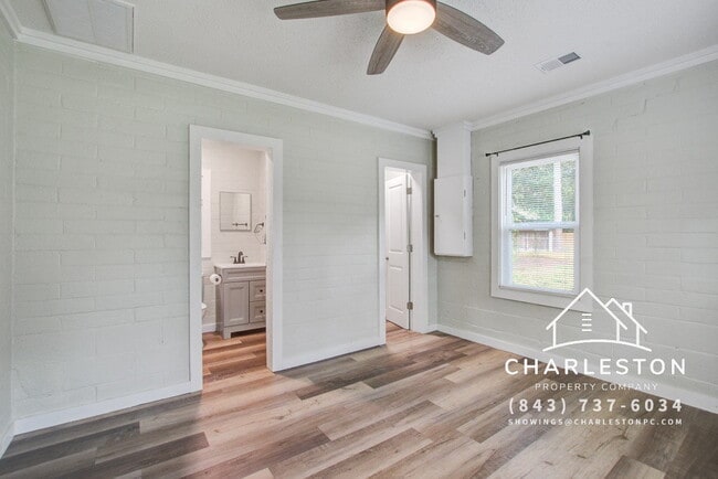 Building Photo - 118 Klein St