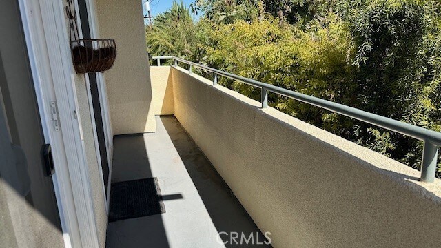 Building Photo - 4426 Ventura Canyon Ave