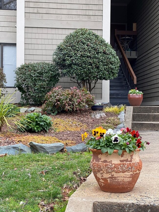 Primary Photo - 1502 Benjamin Pkwy