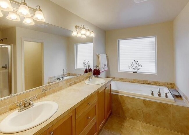 Building Photo - Beautiful 4 Bedroom Home In Villebois!