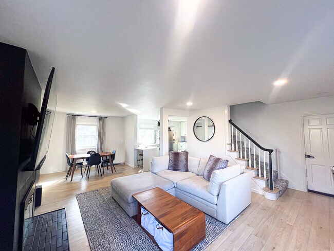 Living Room - 38 Volusia Ave