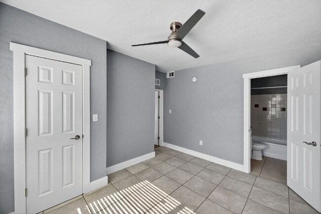 Building Photo - Spacious Gulfport Gem with Large Private Backyard and Plenty of Driveway Space