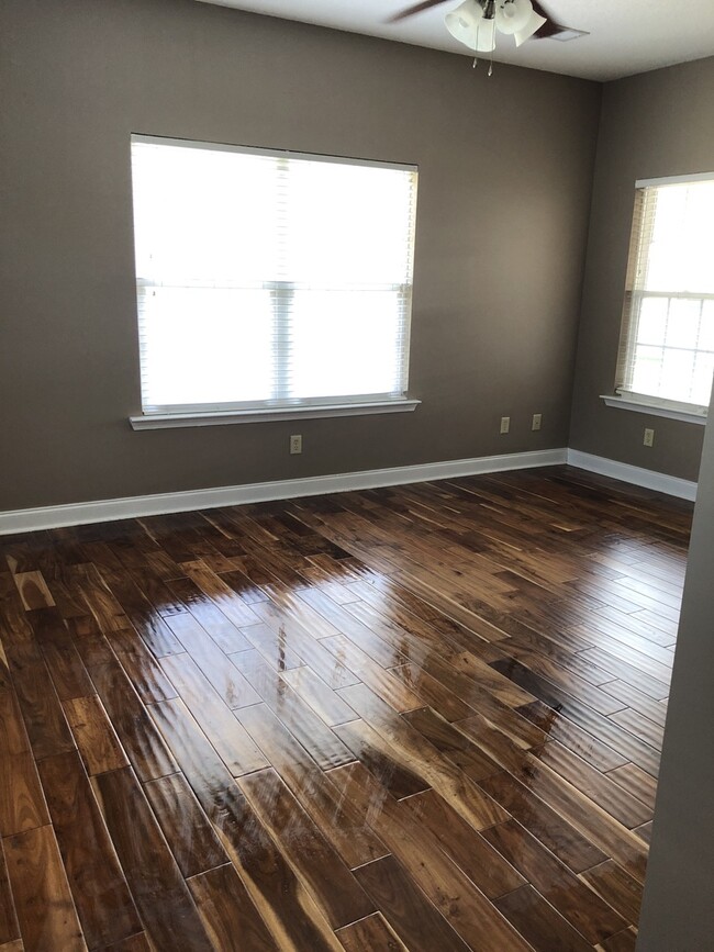 Building Photo - Spacious and Charming 3-Bedroom Home - Ludowici, GA