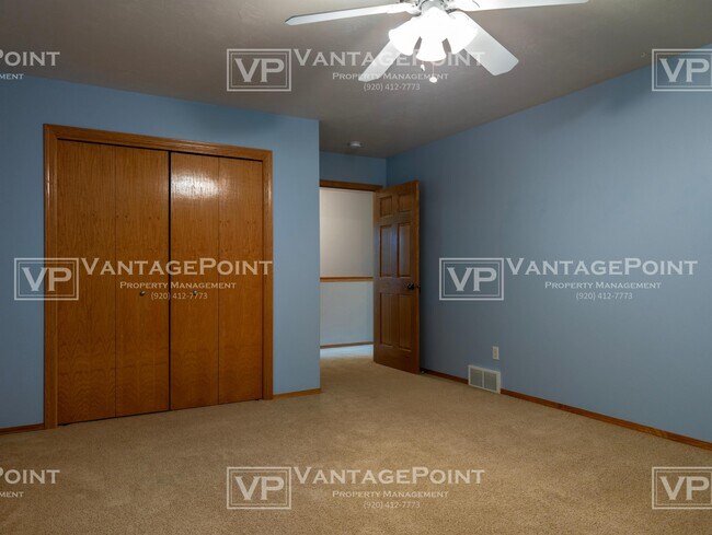 Building Photo - 515 Winding Waters Way