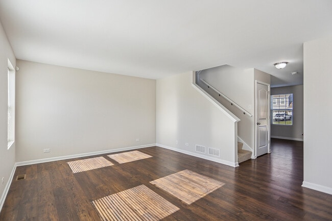 Building Photo - 1672 Glenbrooke Ln