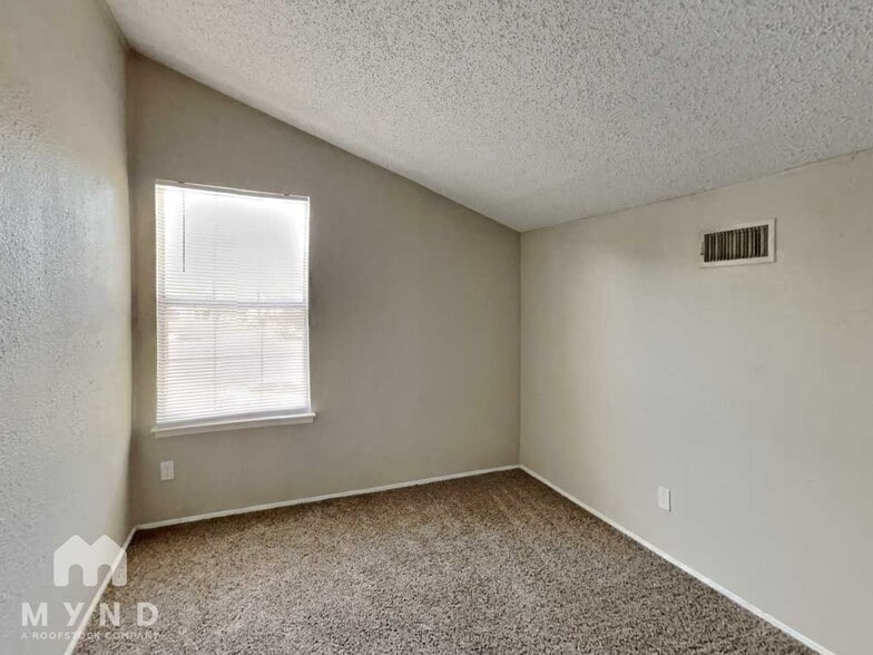 Building Photo - 5311 Rowcrop Dr