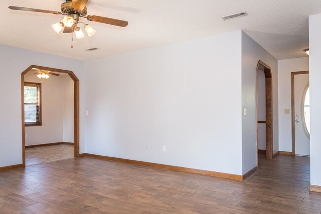 Building Photo - 10900 Co Rd 1