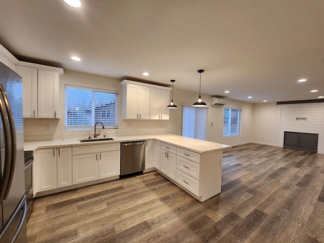 Building Photo - Better Than New Lake Stevens home- 4bds 2.5ba