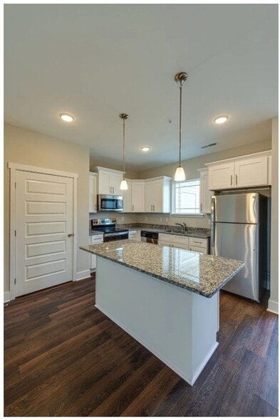 Building Photo - 1027 Wells Way