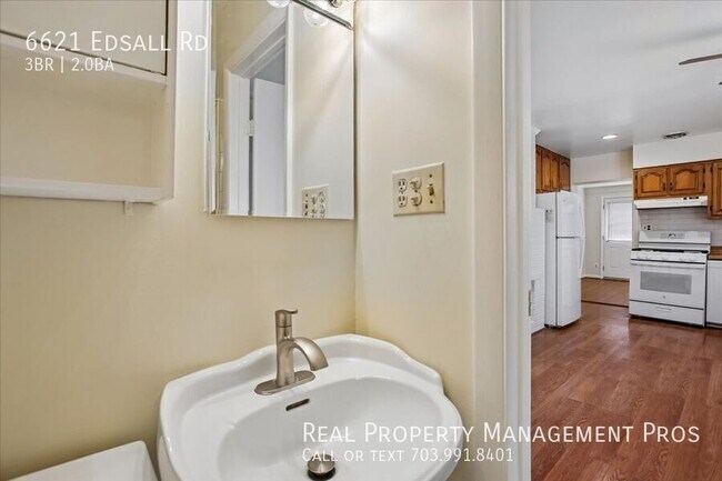 Building Photo - 6621 Edsall Rd