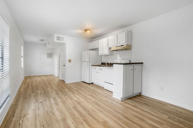 Interior Photo - Cliff Place