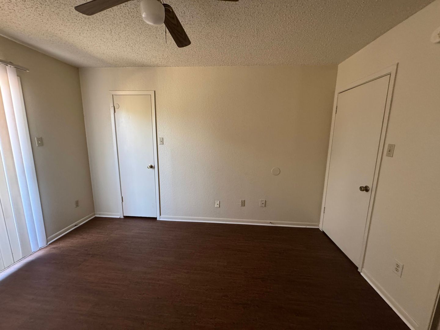 Building Photo - 3002 Chaucer Dr