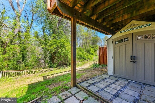 Building Photo - 1246 Seminole Dr