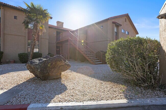 Building Photo - 161 W 950 S