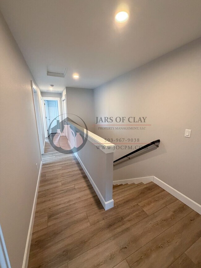 Building Photo - 1333/1335 Oppek St NE #2023-LL765