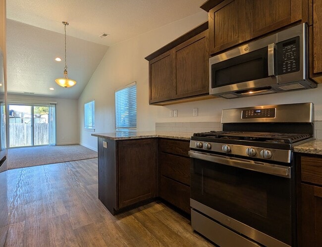 Building Photo - Beautiful 3-Bedroom, 2-Bath Home in Springfield!