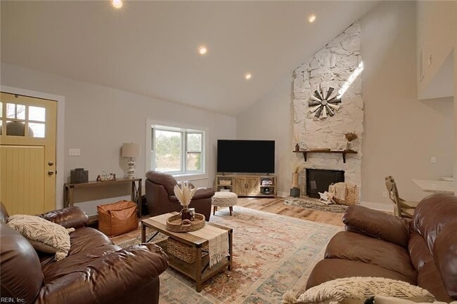 Building Photo - 3580 Woodstock Rd