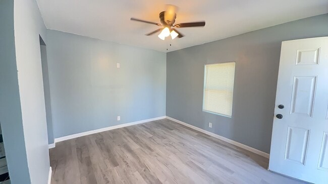Building Photo - Remodeled 2-bedroom house! 1st Month Free!!