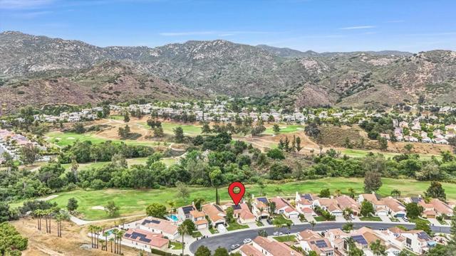 Building Photo - 2318 Fallbrook Pl