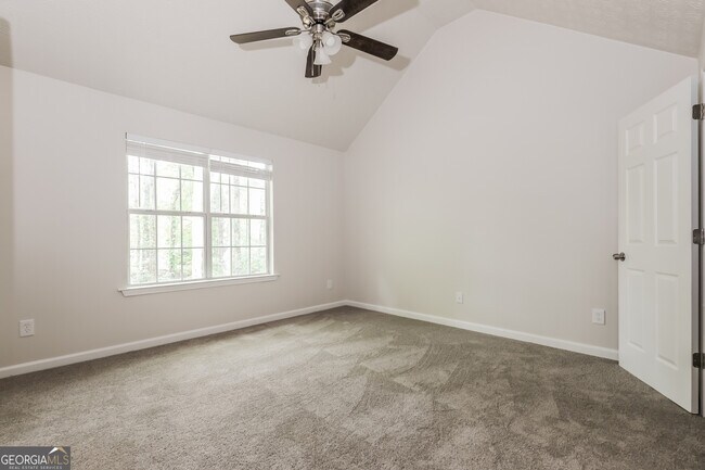 Building Photo - 136 Stoney Brook Way