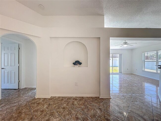 Building Photo - 3155 Atwater Dr