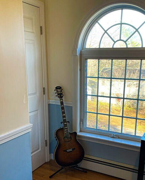 Building Photo - 125 Ridgeview Dr