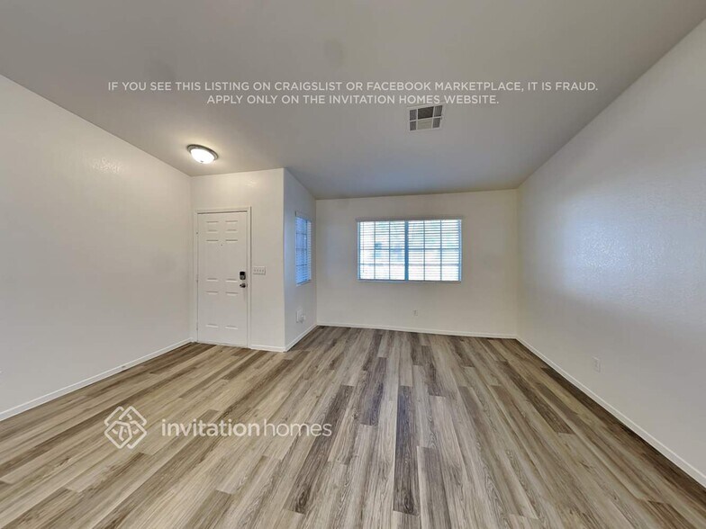 Building Photo - 6285 Hill Haven Ave