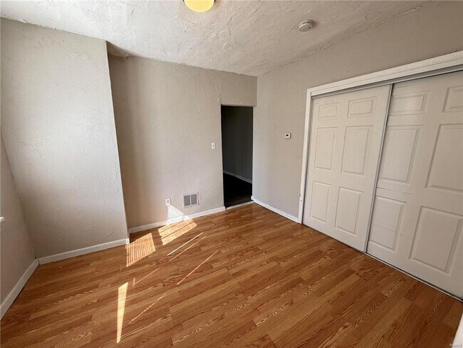 Building Photo - 1195 Belrue Ave