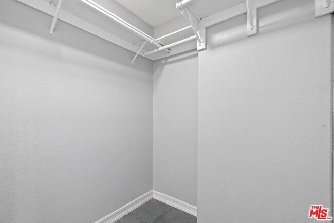 Building Photo - 3854 Beethoven St