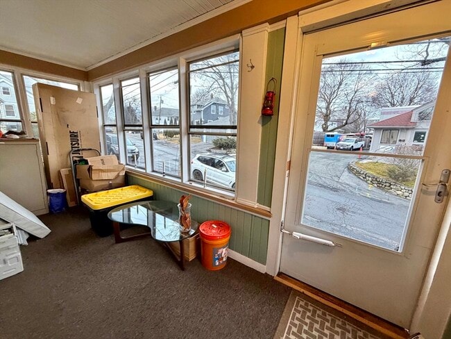 Building Photo - 157 Riverview Ave