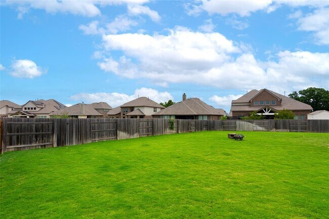 Building Photo - 501 Sixpence Ln