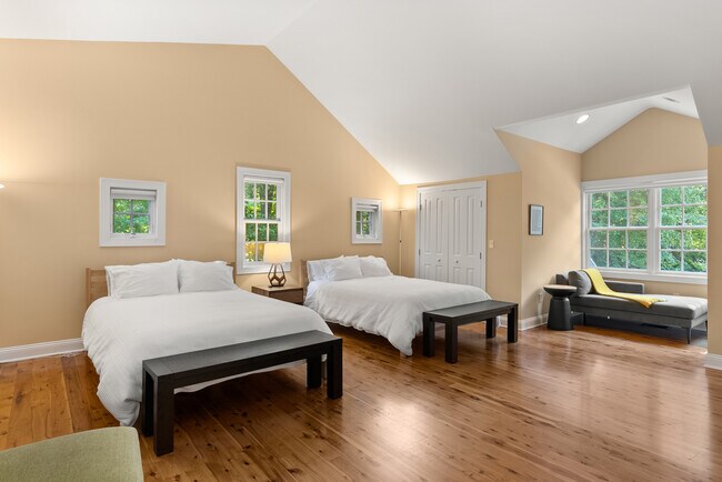 Building Photo - 84 Gunn Hill Rd