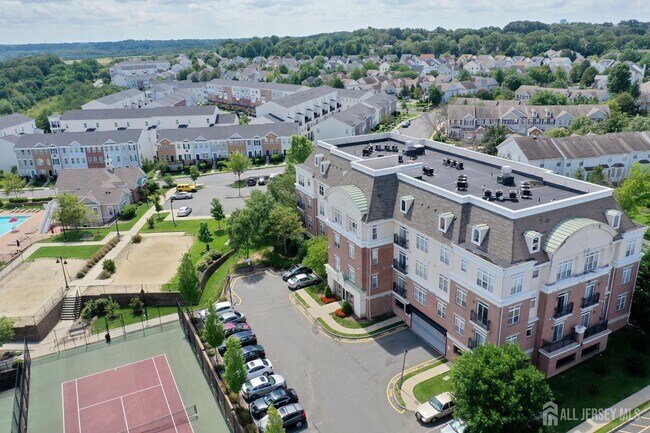 Building Photo - 6406 Fernandez Ct