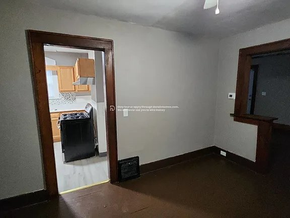 Building Photo - 659 East Ave