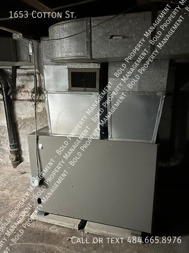 Building Photo - 1653 Cotton St