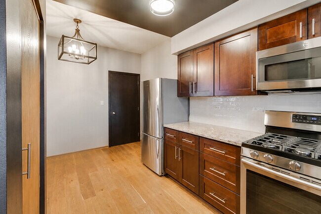 Building Photo - 1052 Ripple Ridge