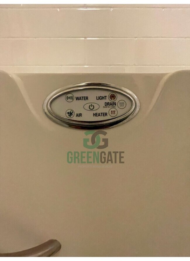 Building Photo - Back on the Market! Beautiful 3 bedroom 2.5 Bath home READY NOW in MODESTO!! With POOL!!