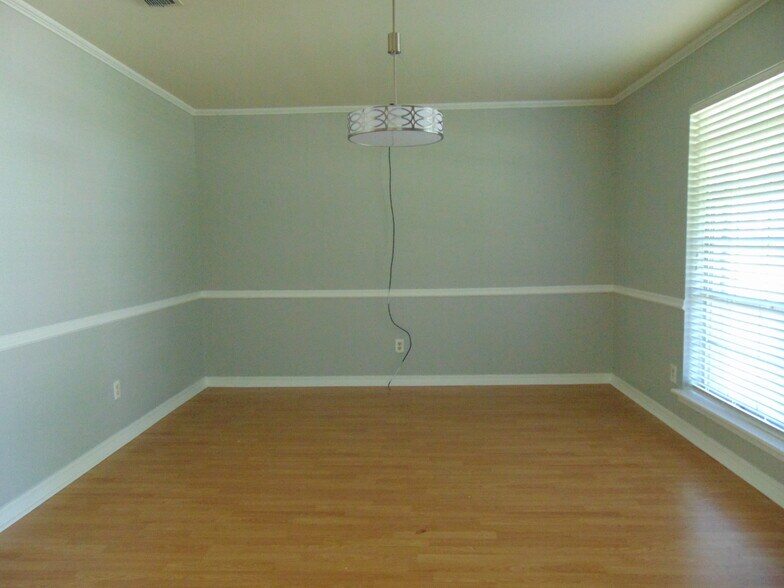 Building Photo - 8642 W Wilderness Way