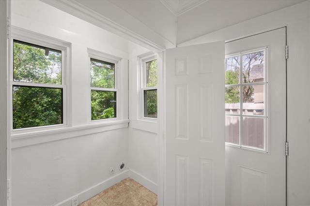 Building Photo - 2232 W Rosedale St S