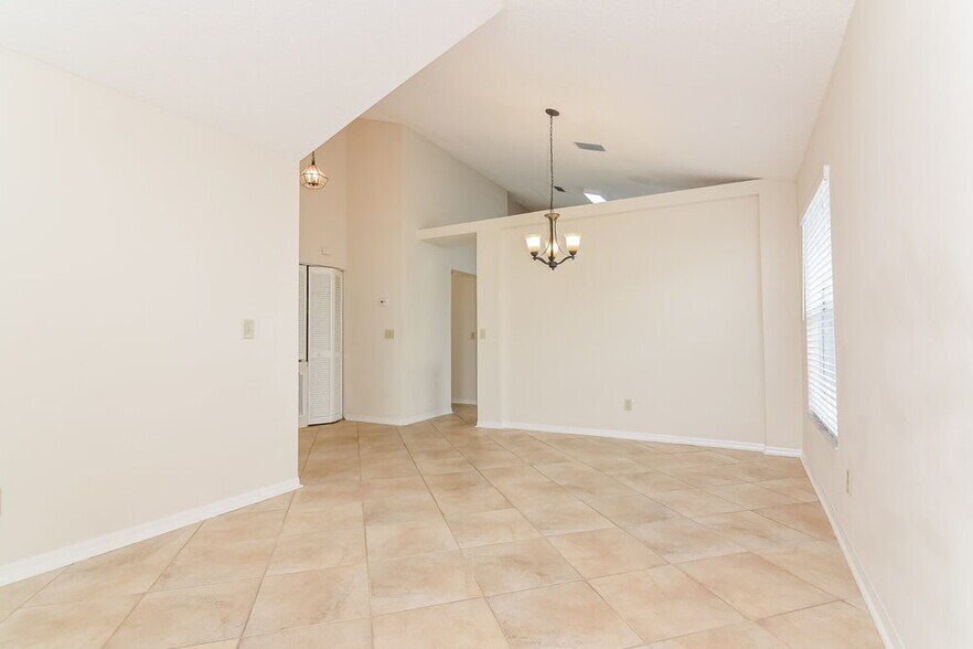 Building Photo - 8719 Exposition Dr