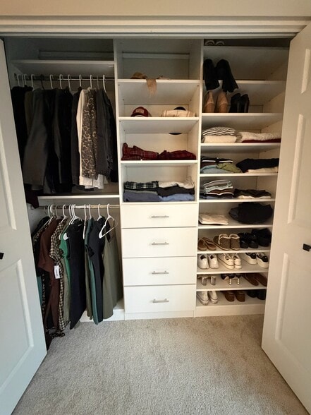 Building Photo - 7602 Lakeside Village Dr