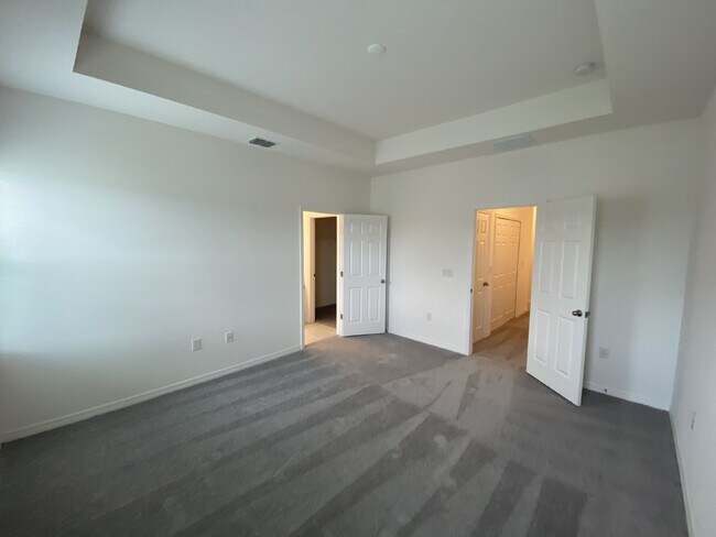 Building Photo - Charming 3 Bed, 2.5 Bath Rental in Lithia,...