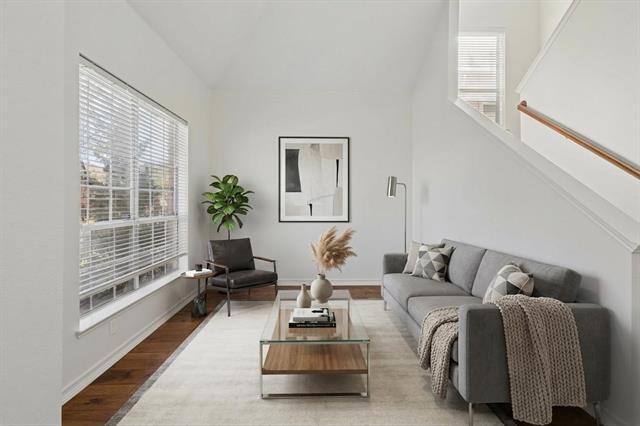 Building Photo - 1616 Broadmoor Dr