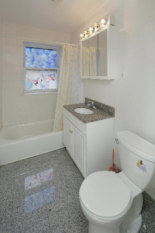 Building Photo - 40 Gardner St