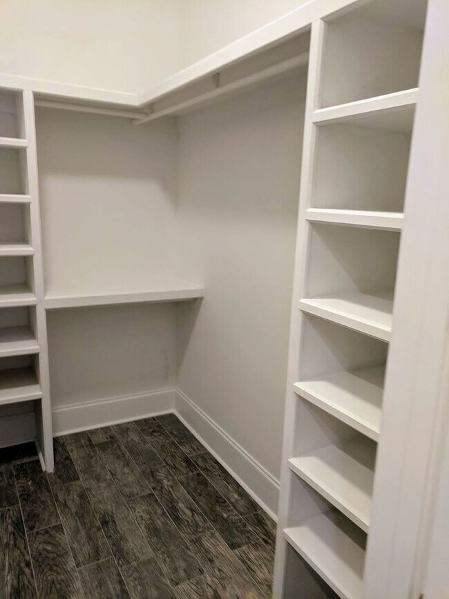 Building Photo - An amazing Townhouse for people who like big open space down Bedroom 4 Bathroom 3.5