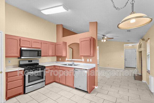 Building Photo - 2305 Maiden Grass Rd NW